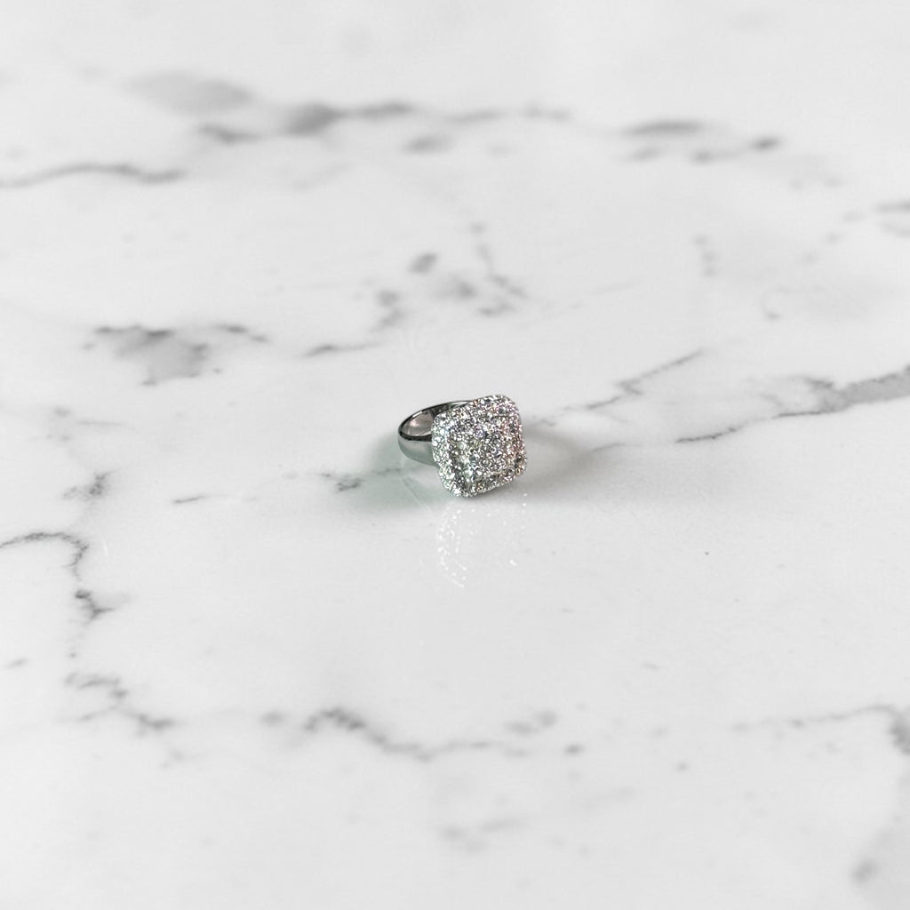 Square cubic diamond ring