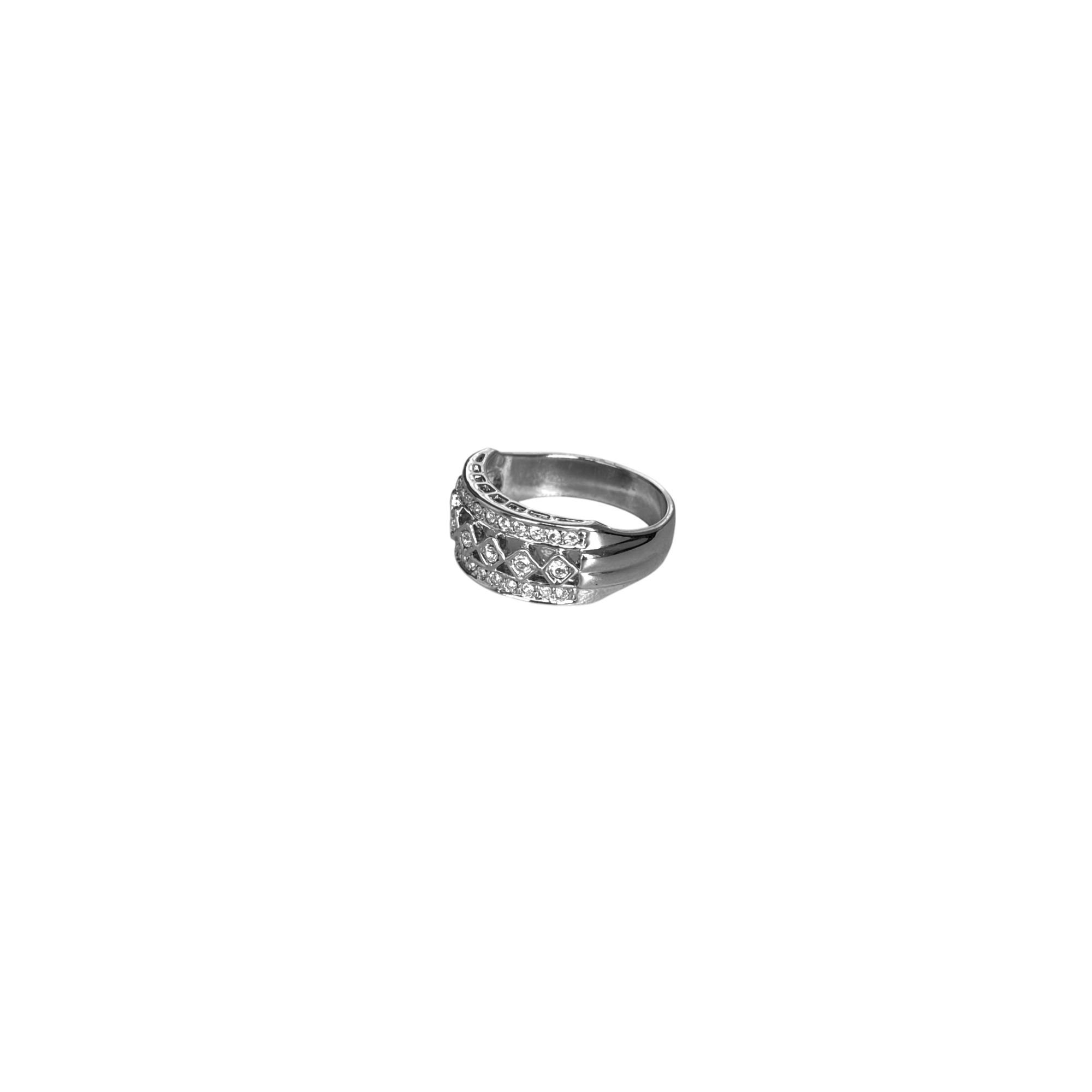 Crown cubic ring