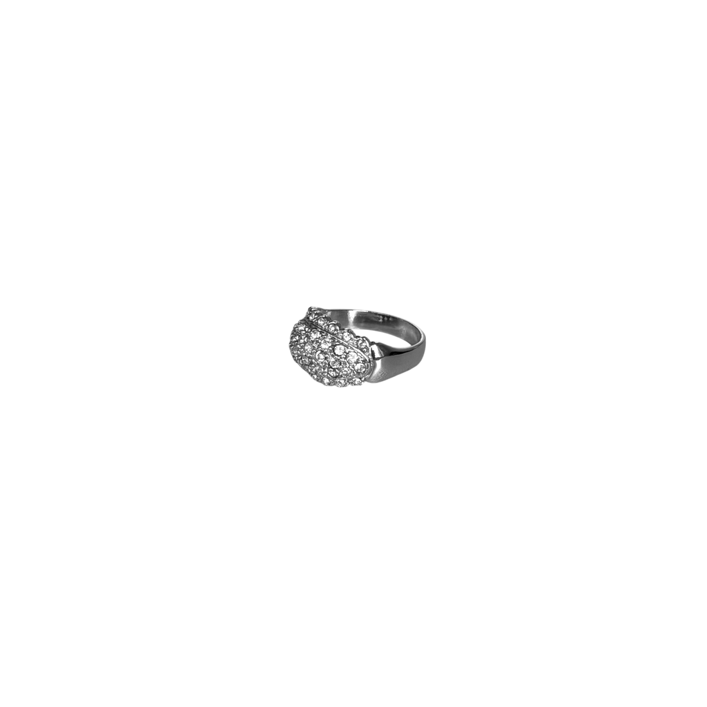 Cushion cubic ring